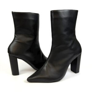 Bota Micaely Salto Fino 8,5cm - Preta